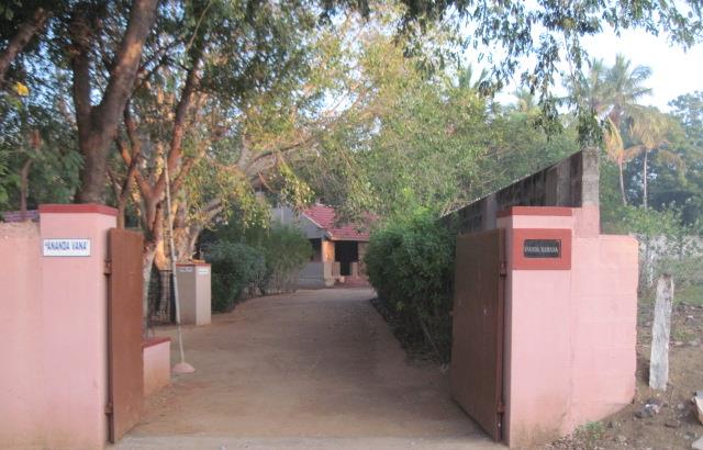 “…..entrance to ‘Ananda Ramana’…..”