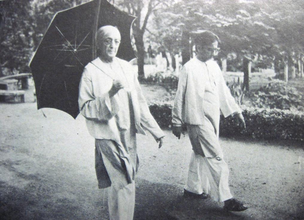 Krishnaji with G.Narayan -- the Principal of Rishi Valley School