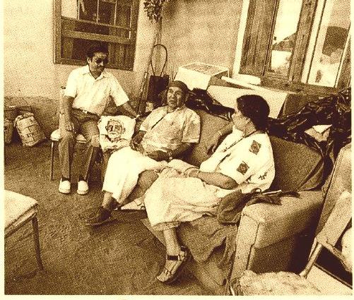 ‘HOPI’ elder, Mr.Thomas Banyacya listens to Ganesan on Sri Bhagavan. Mrs.Carmen seated to his left