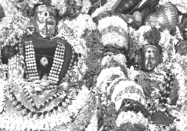 Lord Arunachaleswara and Mother Apeethakuchambal