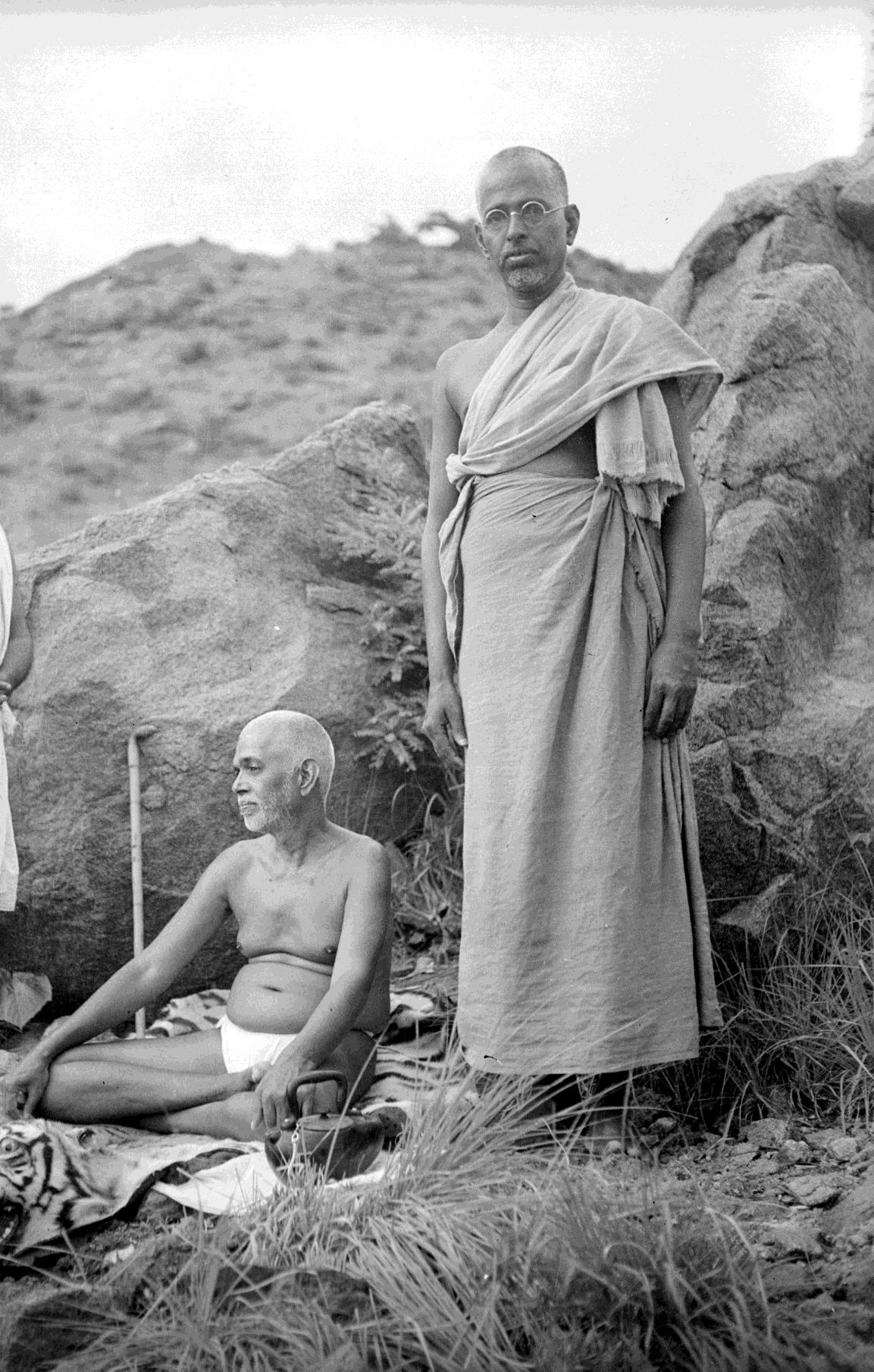 Sri Bhagavan with Chinna Swami