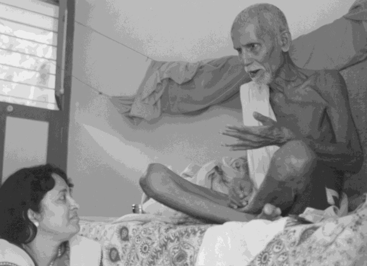 Annamalai Swami extols Bhagavan’s greatness to Anuradha