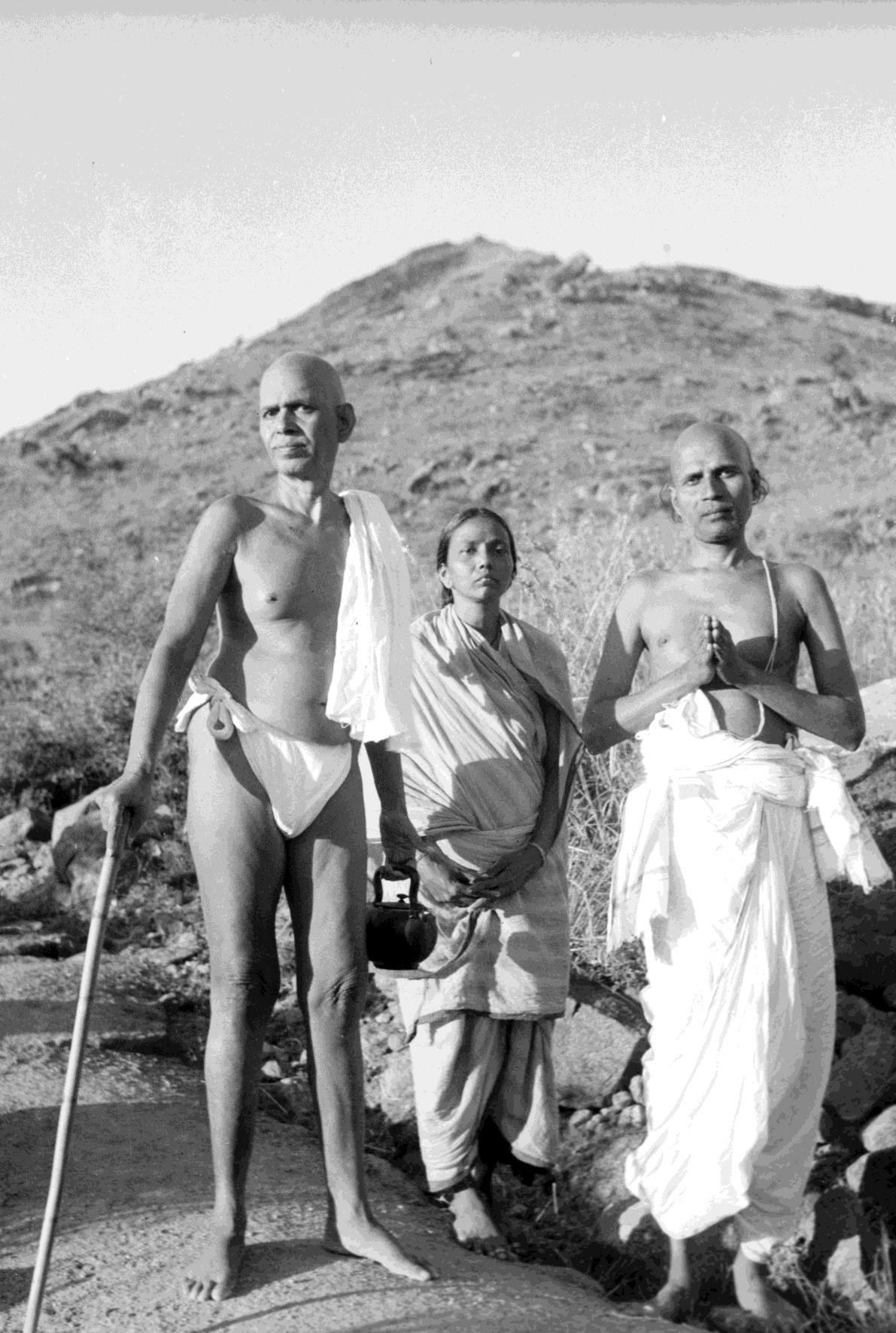 Sri Bhagavan, Jagadisa Shastri and wife