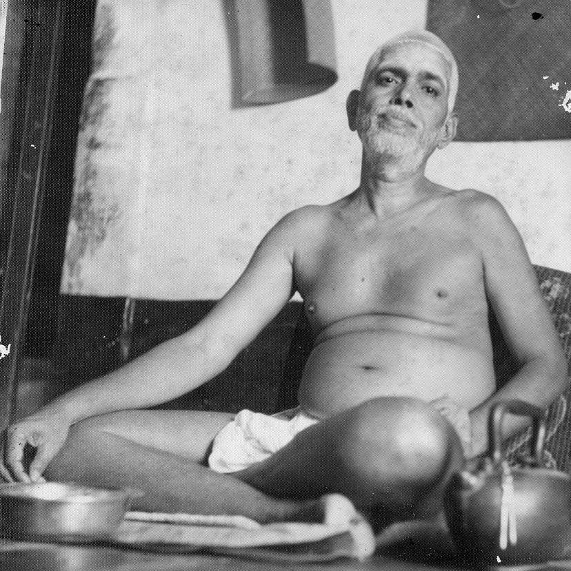 “Adu taanaa vizhundadhu - taaney vizhunduduthu”