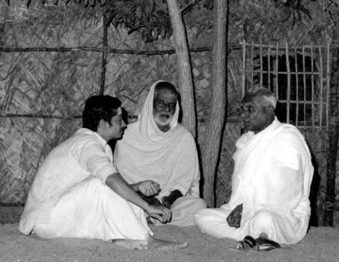 (l to r) Ganesan, Kunju Swami and Balarama Reddiar during Bhagavan’s Birth Centenary celebrations