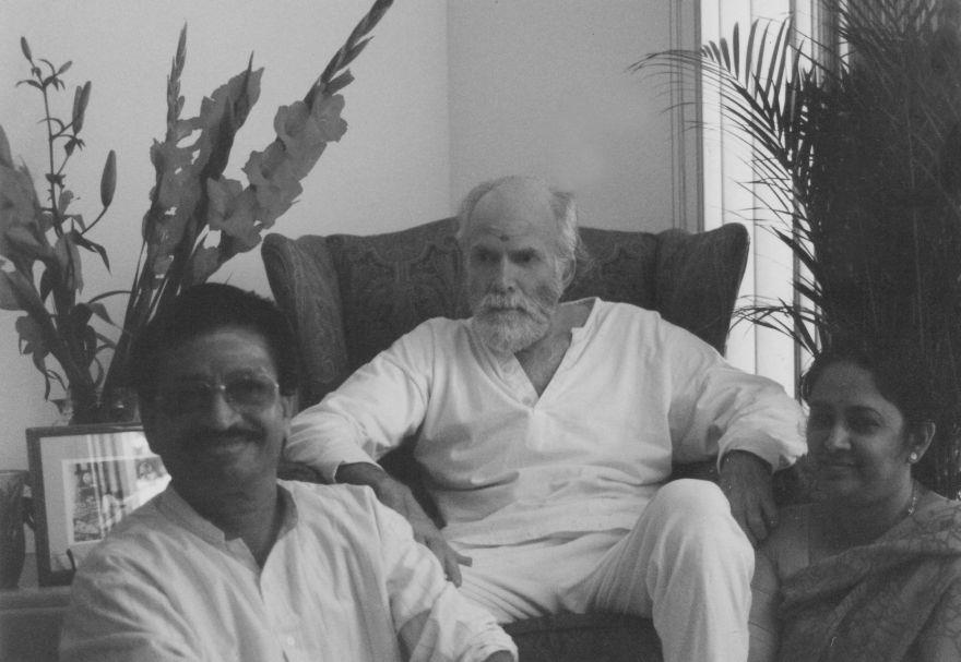 “Ganesan, extend your hands. I am ready.” (Notice the vibhuti and kumkum on Robert’s forehead)