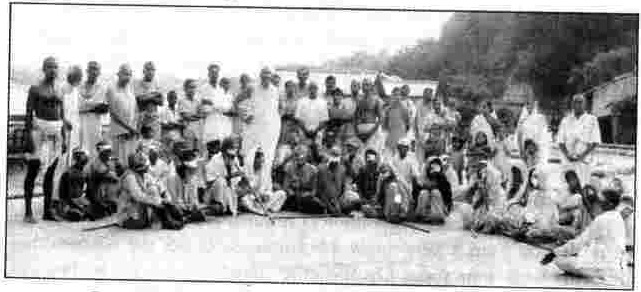 Swamiji with patients and staff at the end of the Eye Camp