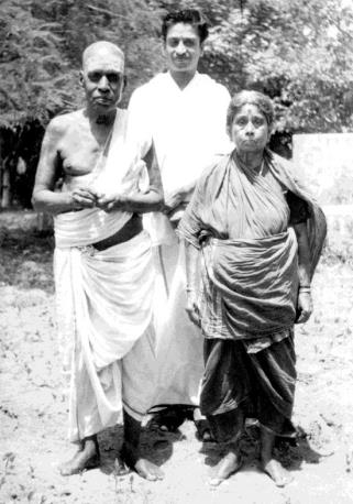 photo, Ganesan with Sastrigal Mama and Sala Mami