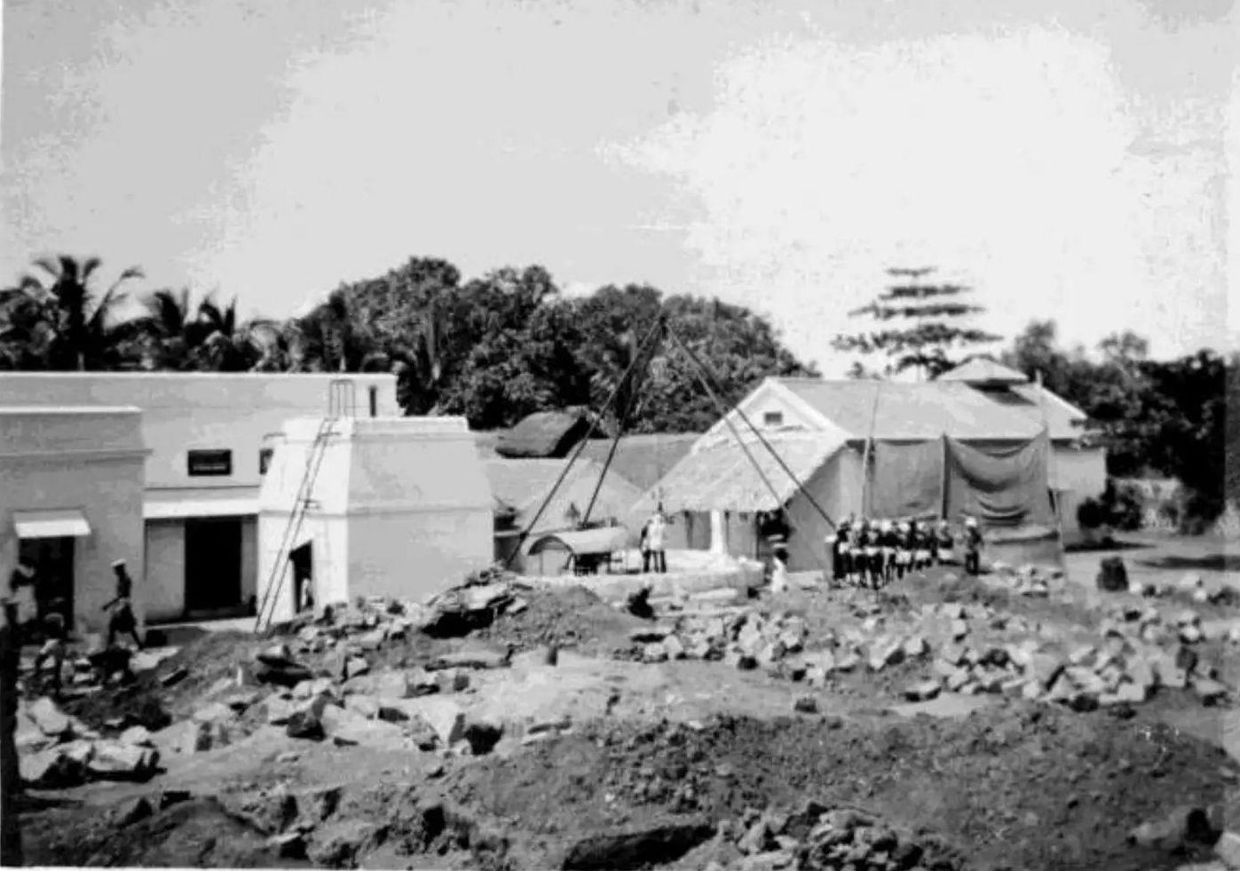 black-and-white photo of the Ashram Dining Hall and Kitchen under construction